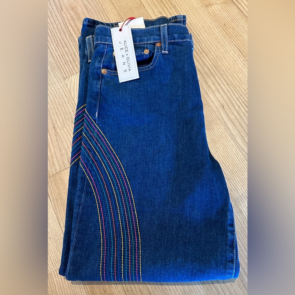 ALICE + OLIVIA rainbow stitched jeans. Size 29